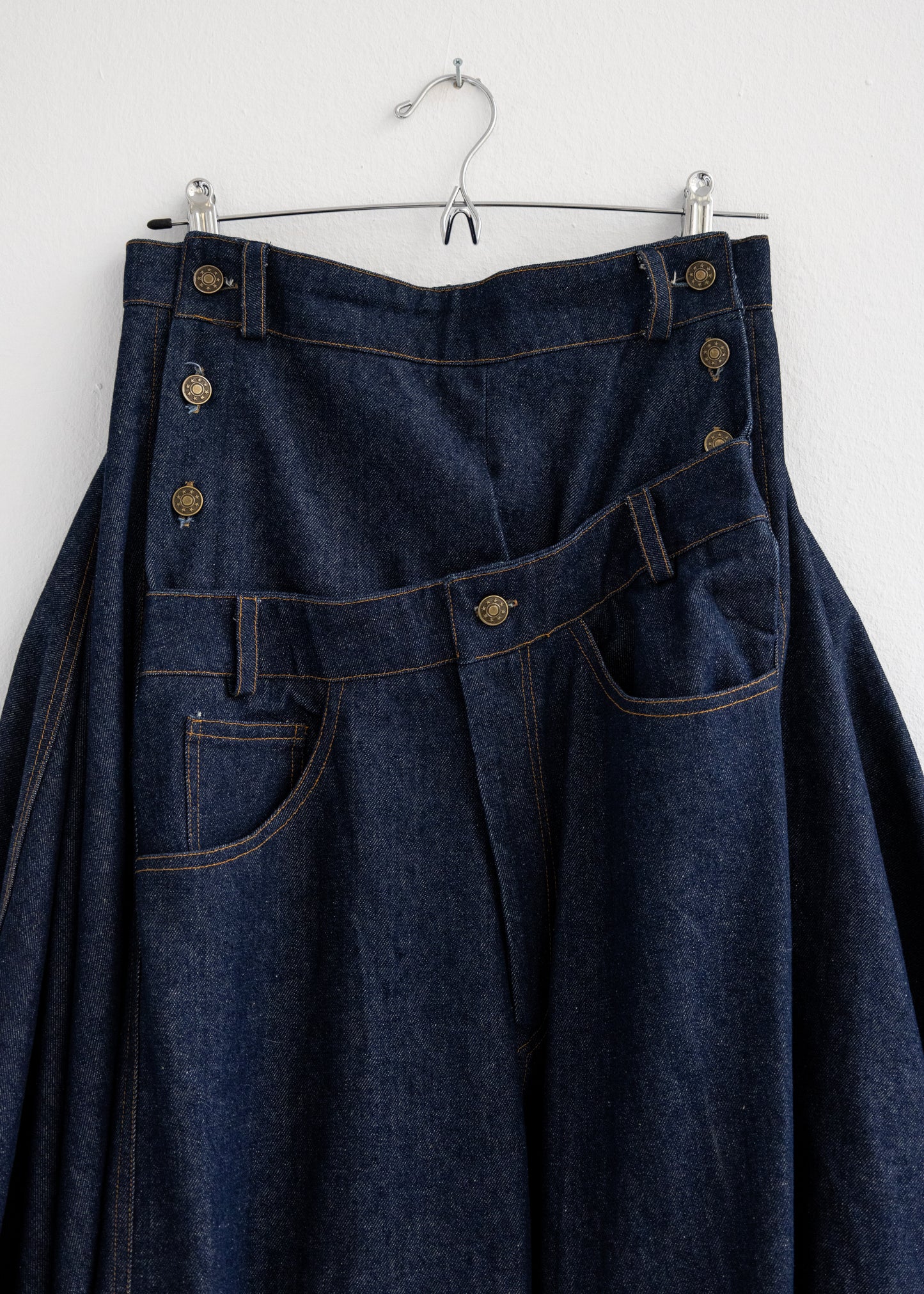 Root Raw Jeans