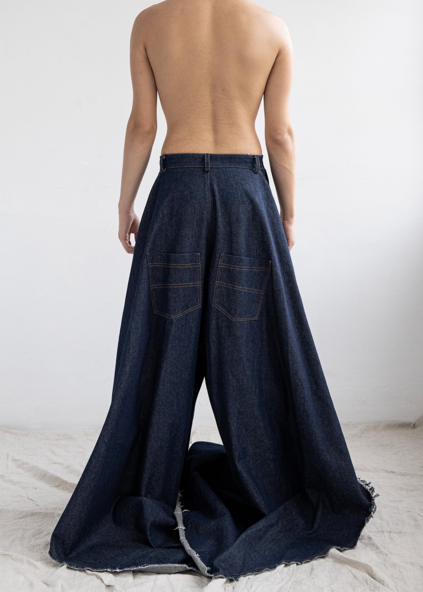 Root Raw Jeans