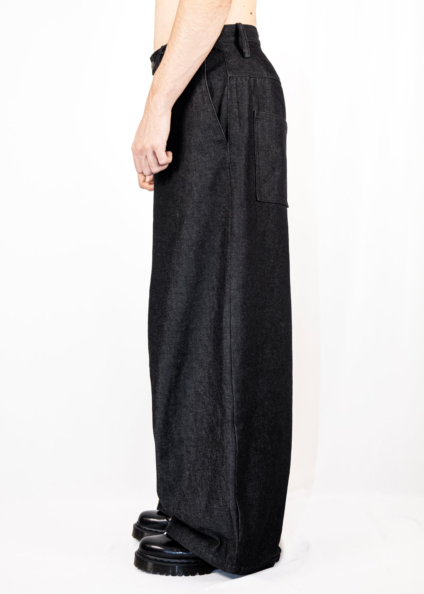 Sclerotia Jeans Black