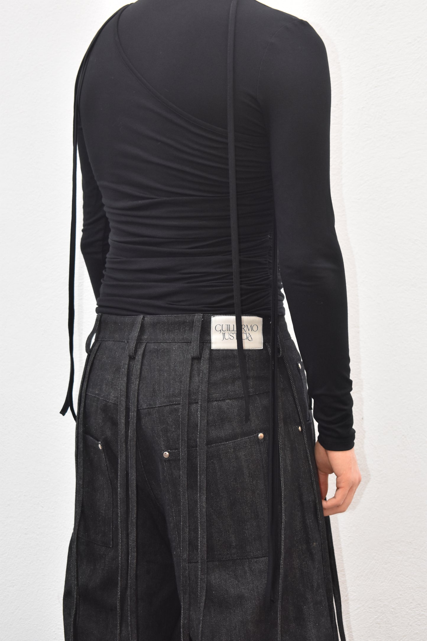 Rizhomorph Jorts Black