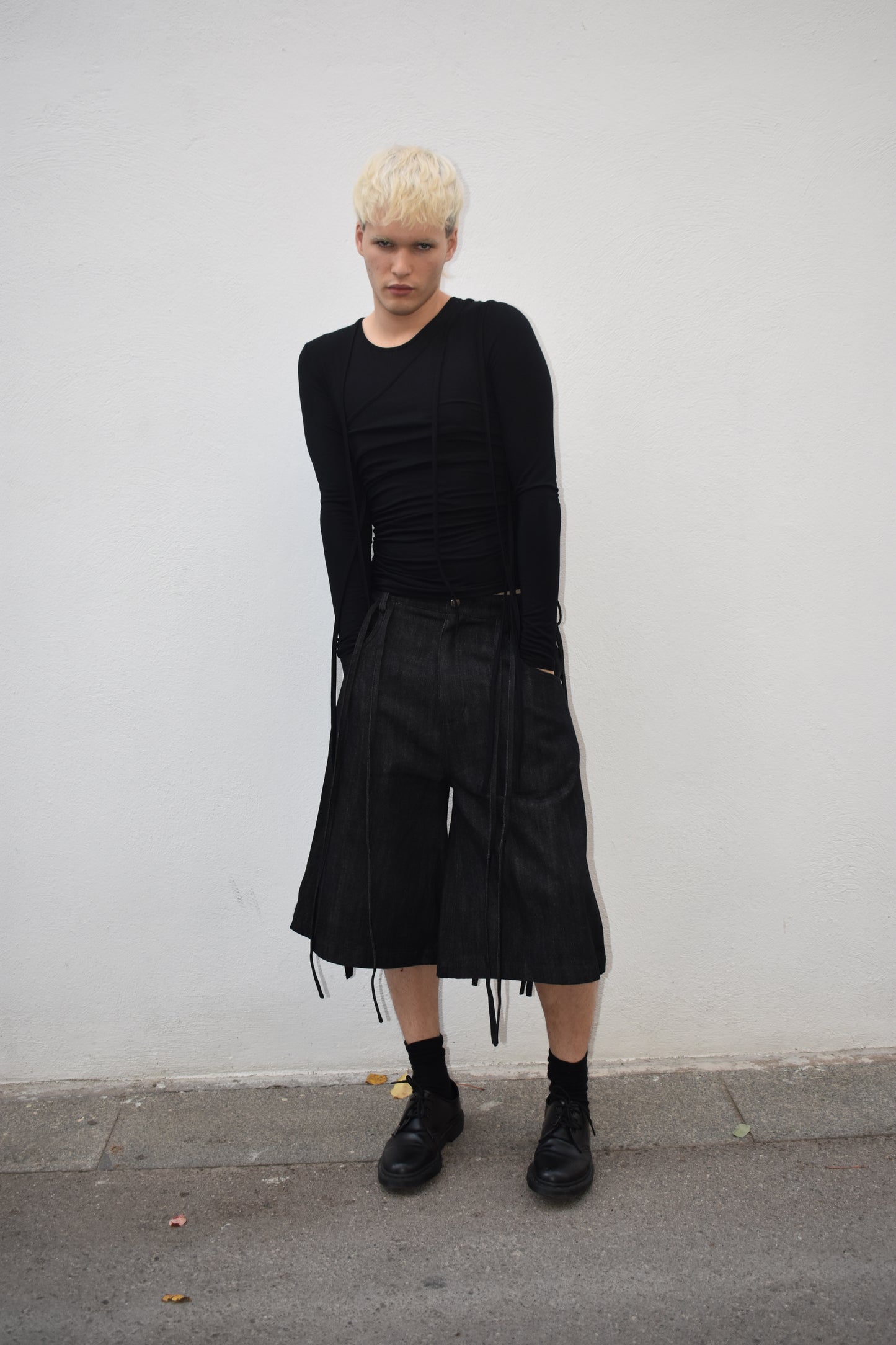 Rizhomorph Jorts Black